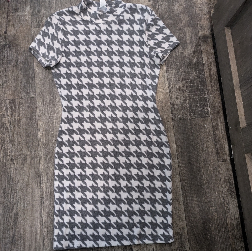 🩷Fashion Magazine houndstooth fleece dress